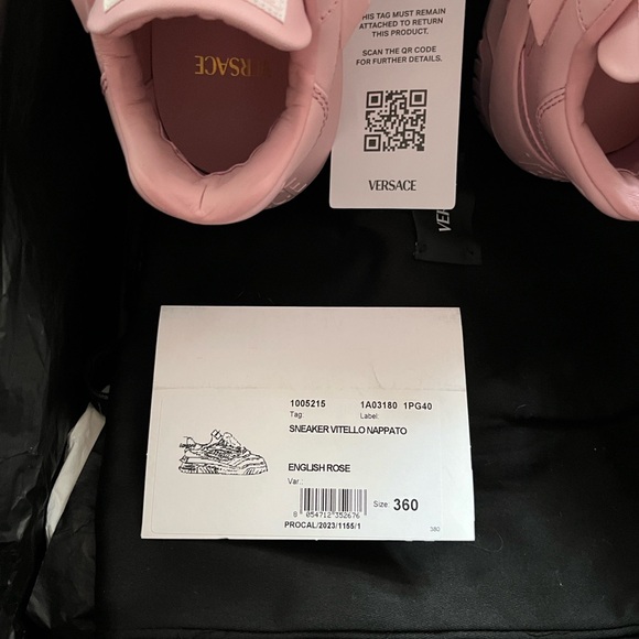 Versace Sneaker Vitello Nappato
Comes with original shoe box and dust bag - Picture 4 of 5